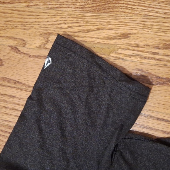 Volcom Anti-UV 30 UPF Basic Black T-Shirt M - Picture 4 of 7